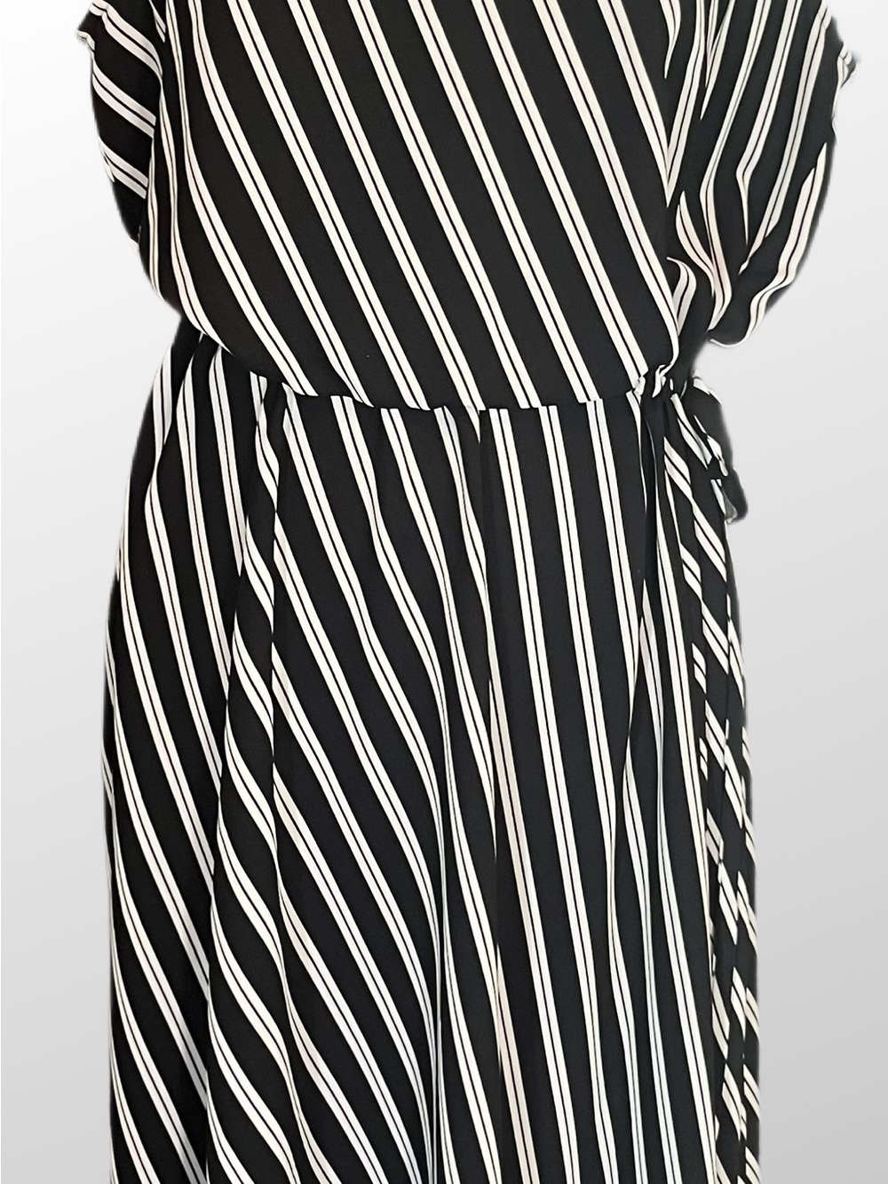 NWOT Anne Klein Large Black and White Striped  Tie-Waist Lightweight Dress
